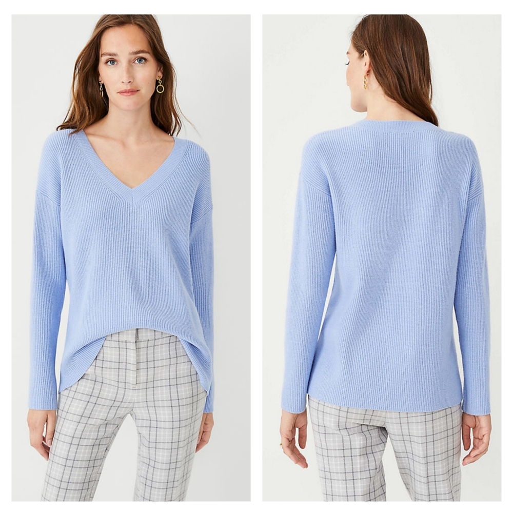 Ann Taylor Light Blue V-Neck Ribbed Sweater